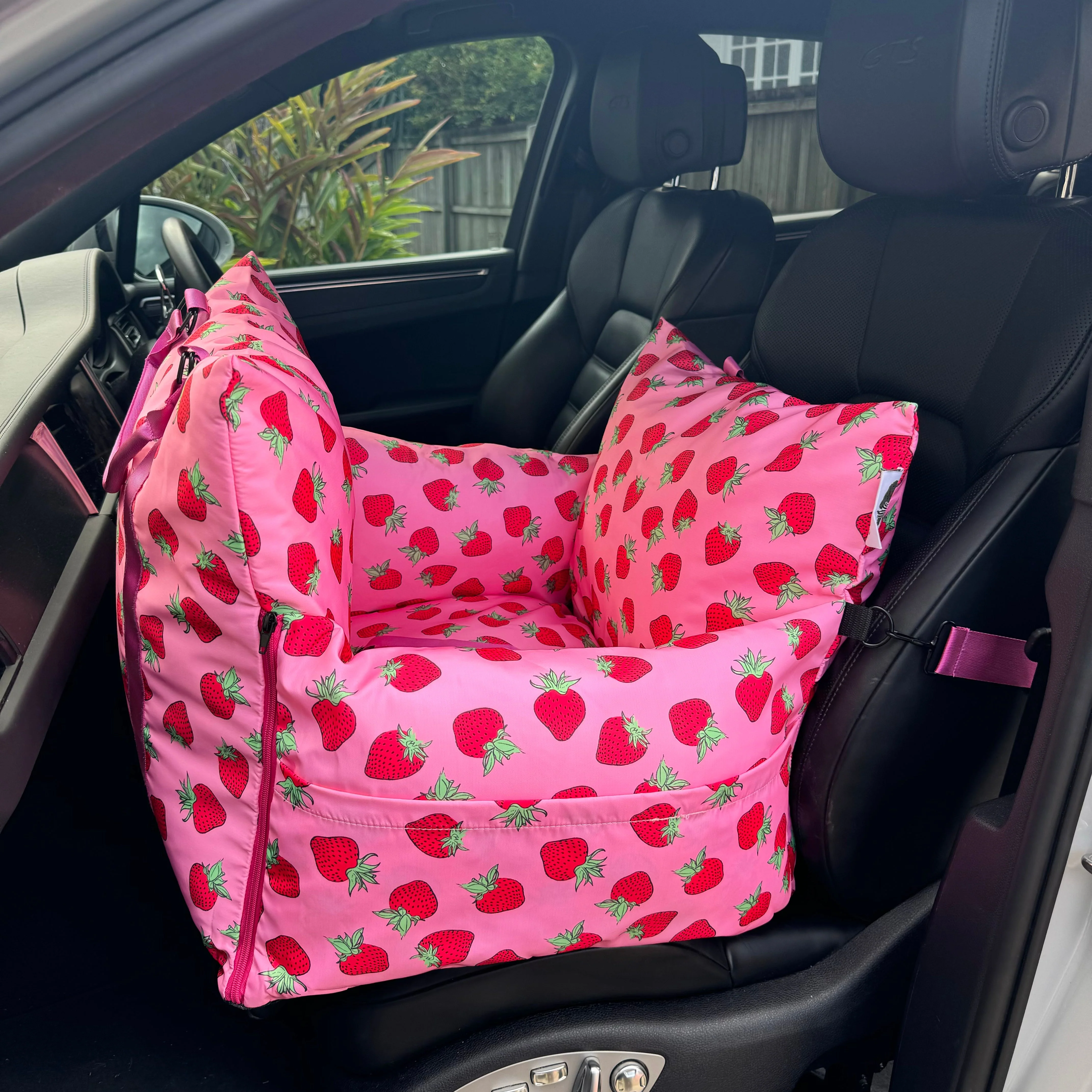 Deluxe Travel Car Bed: Strawberries - Image 8