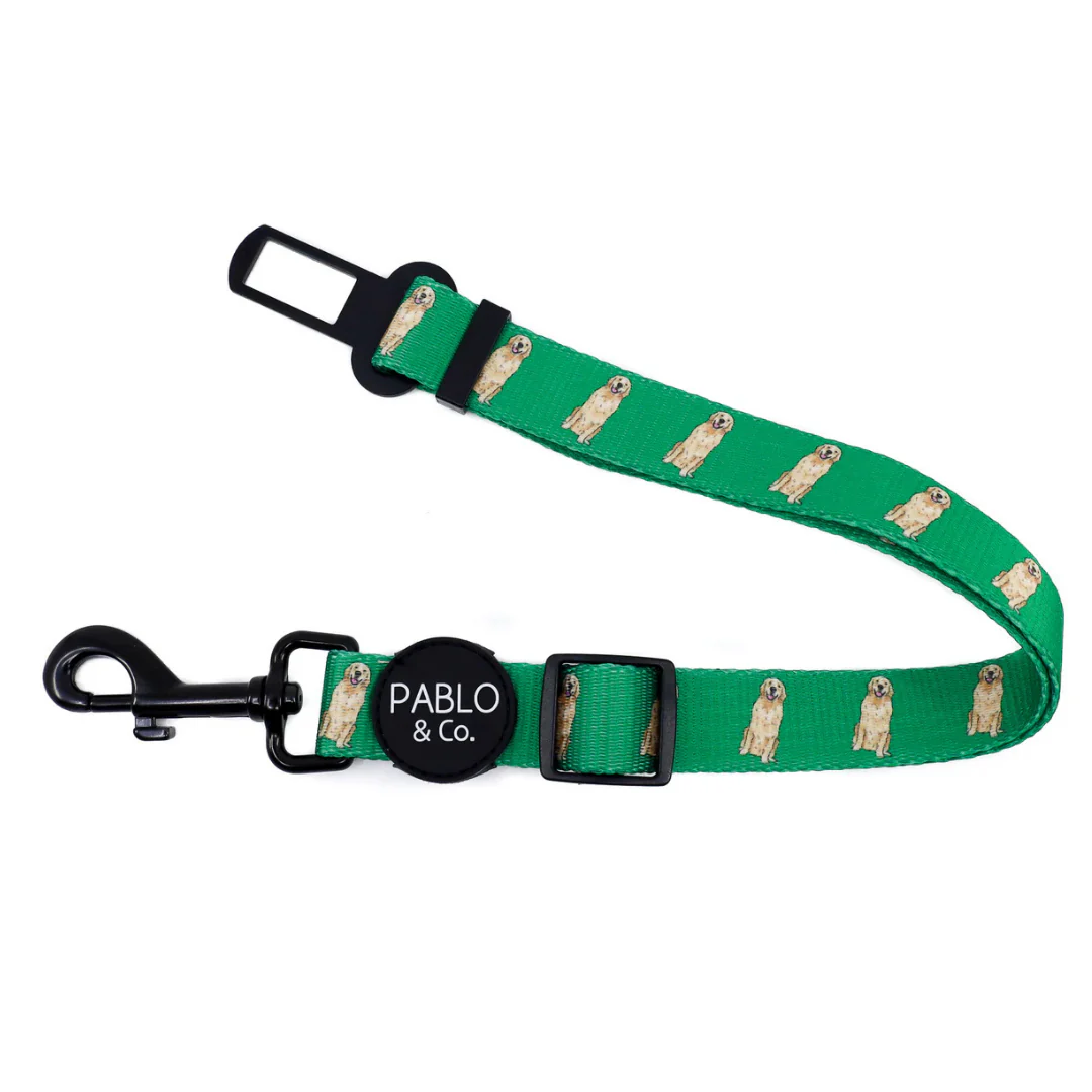 Golden Retriever: Adjustable Car Restraint