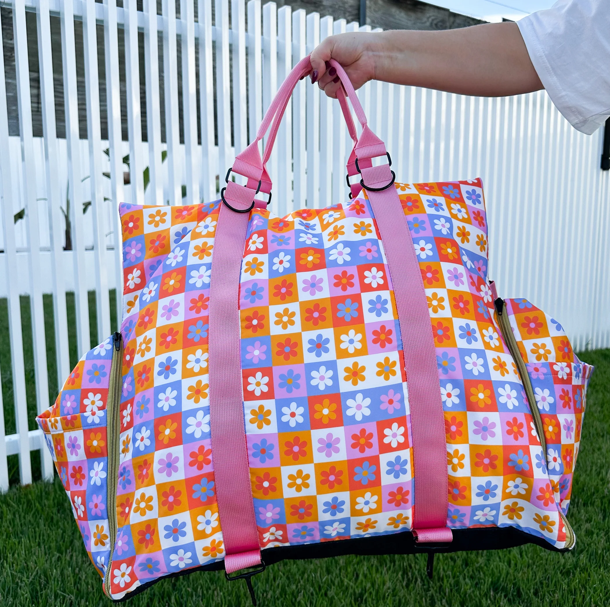 Deluxe Travel Car Bed: Daisies for Days - Image 4